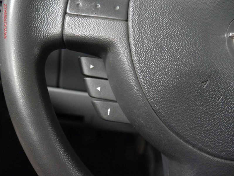 Opel Corsa (2002) 1.2i, ČR, STK4/28 - fotka 14 z 17