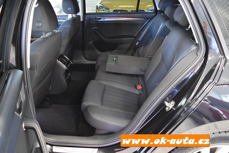Škoda Superb 2.0 TDI STYLE MATRIX DSG    - fotka 15 z 66