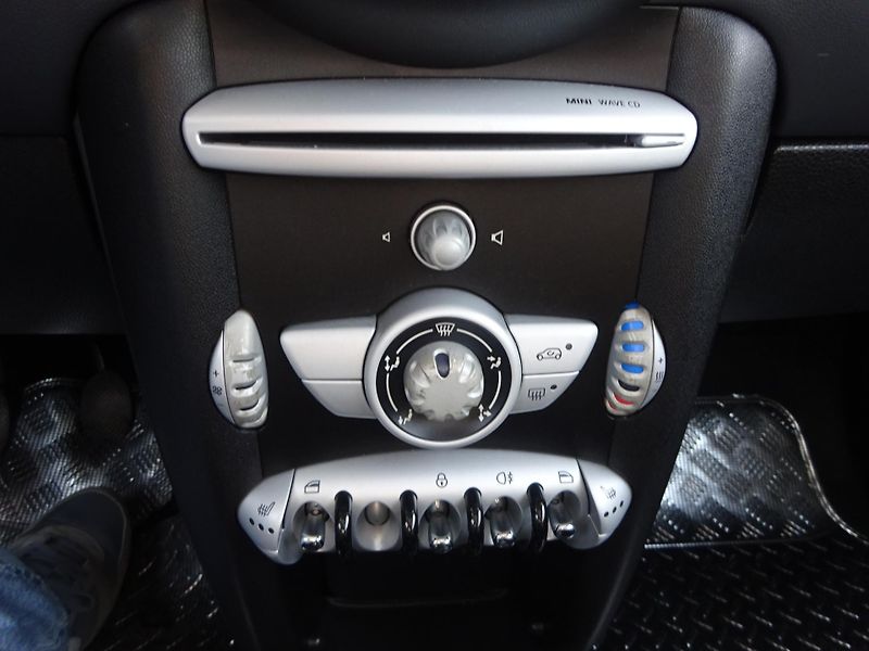 Mini One (2007) 1.4 70kW KŮŽE PANORAMA SERVIS - fotka 10 z 24