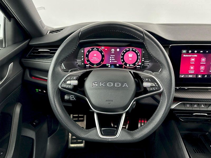 Škoda Octavia (2025) Combi DSG 1.5TSI 110kW SportLi - fotka 10 z 33