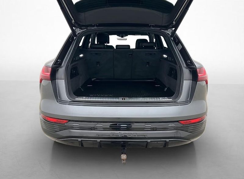 Audi Q8 e-tron 55 Q 360k Matrix Vzduch Pano - fotka 29 z 35