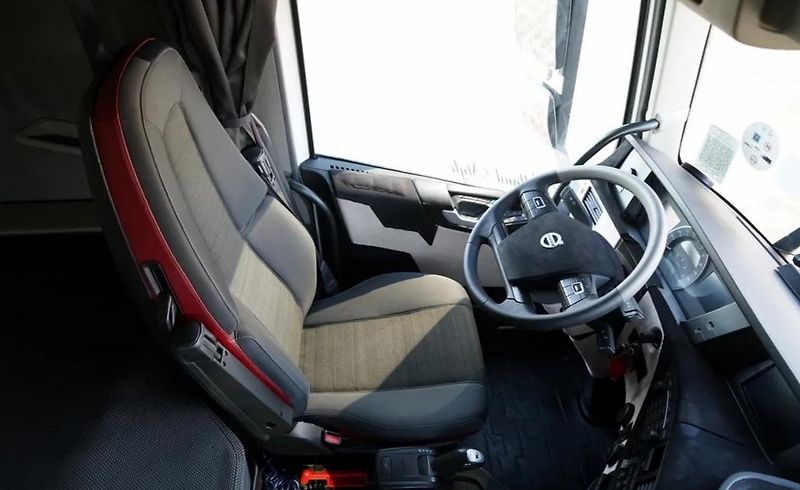 Volvo FH (2019) 500 6x2 shrnovačka EURO 6 - fotka 16 z 21