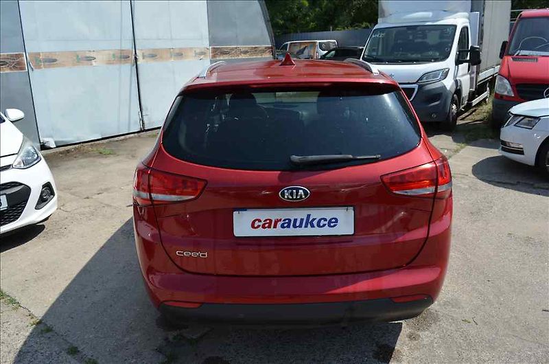 Kia Ceed (2018) 1,6 SW - fotka 5 z 24