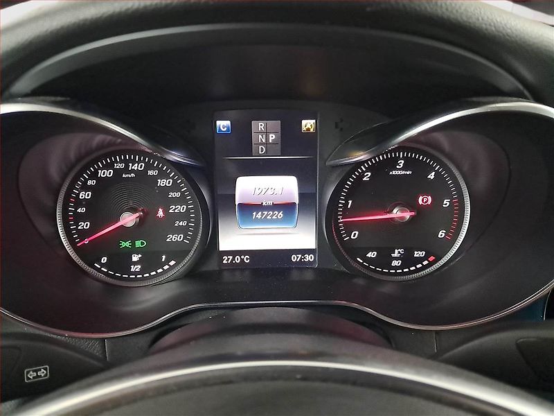 Mercedes-Benz GLC (2019) 350 d 4MATIC - fotka 11 z 21