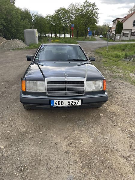 Mercedes-Benz 124 (1991) - fotografie inzerátu