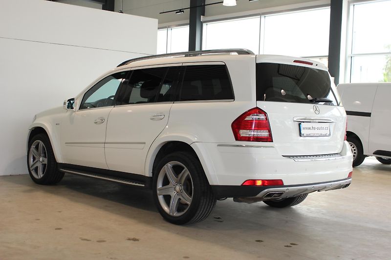 Mercedes-Benz GL (2012) 350CDi 4Matic,ČR,Grand Edition - fotka 2 z 19