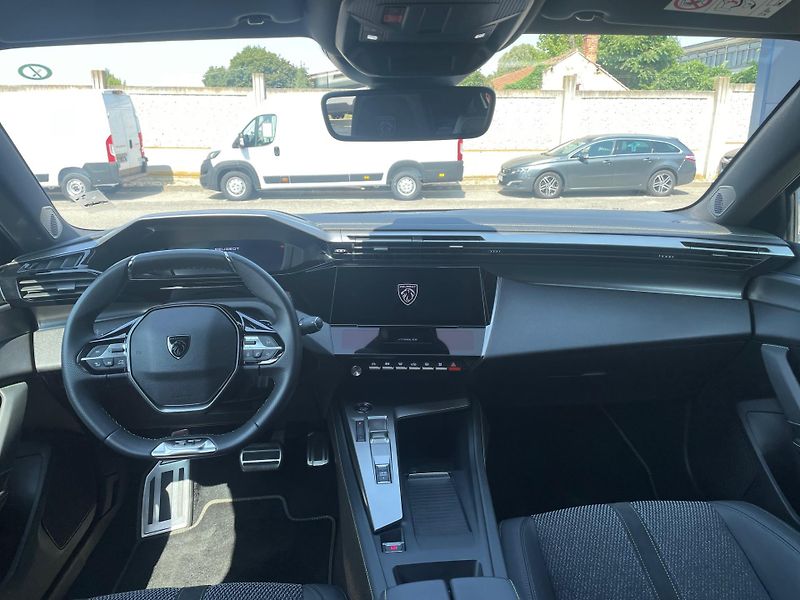 Peugeot 408 (2025) GT Plug-in Hybrid 225k e-EAT8 - fotka 2 z 7