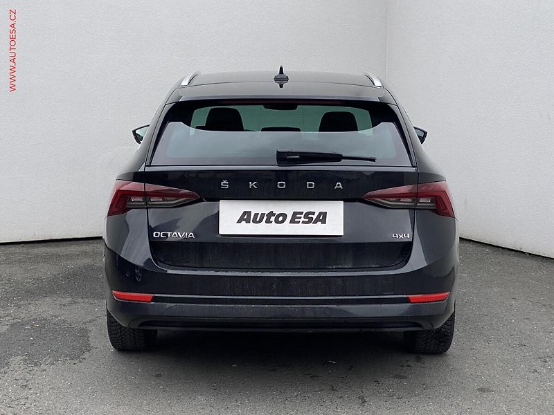 Škoda Octavia (2023) 2.0 TSi 4X4, ČR, Style, DSG - fotka 5 z 18