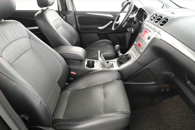 Ford S-MAX (2008) 2.0 TDCi, nová STK, rezervace - fotka 7 z 15