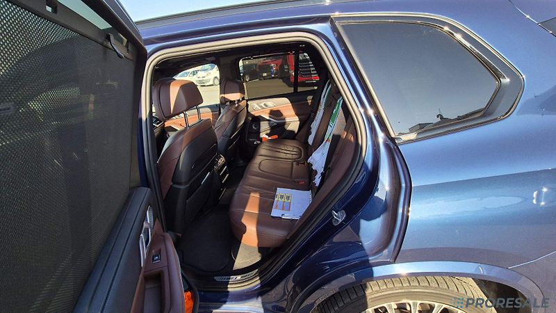 BMW X5 M50D 3,0 294 kW - fotka 14 z 19