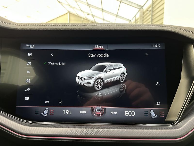 Volkswagen Touareg 3.0 TSI 4x4 R-Line - fotka 9 z 34