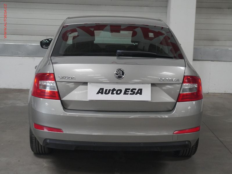 Škoda Octavia (2016) 1.4 TSi, ČR, Ambition - fotka 5 z 18