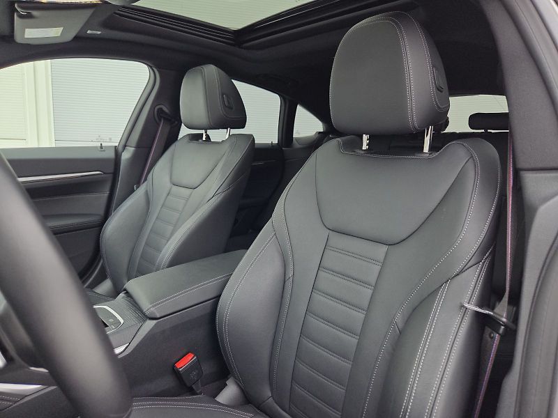 BMW Řada 4 (2025) M440i xDrive GranCoupé M Perfo - fotka 15 z 16