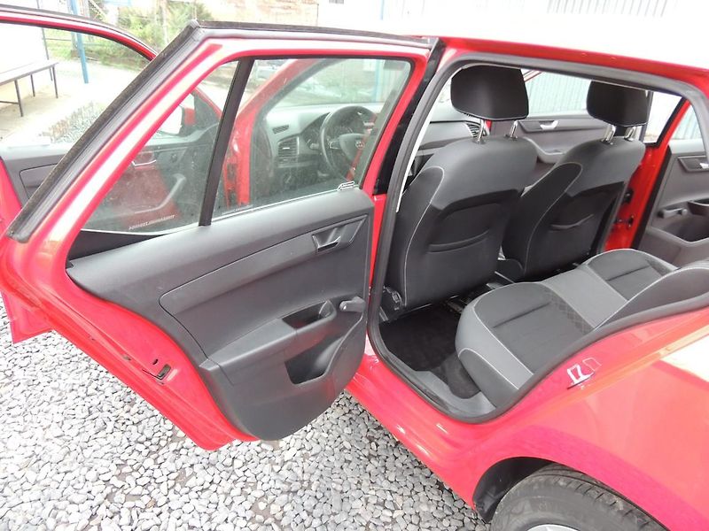 Škoda Fabia (2020) 1.0MPI,Amb,5DV,1.maj.ČR - fotka 12 z 29