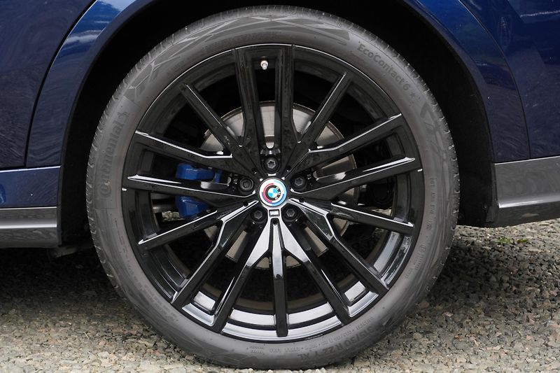 BMW X6 40i xDrive, ČR, Masáž, Webasto - fotka 5 z 44