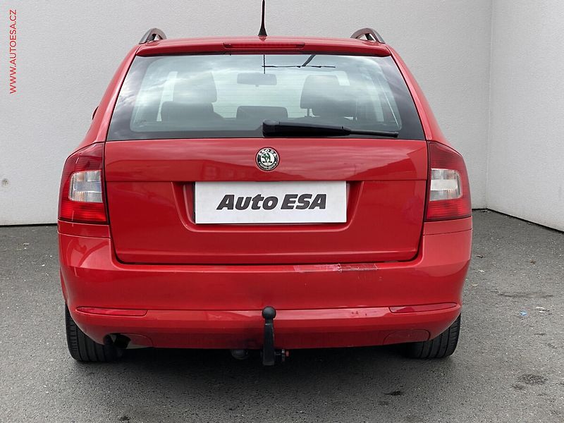 Škoda Octavia (2010) 1.2 TSi, Ambiente, TZ - fotka 5 z 16