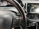 Peugeot 2008 1,2 i 60kW PureTech, ČR,1.maj - náhled 22