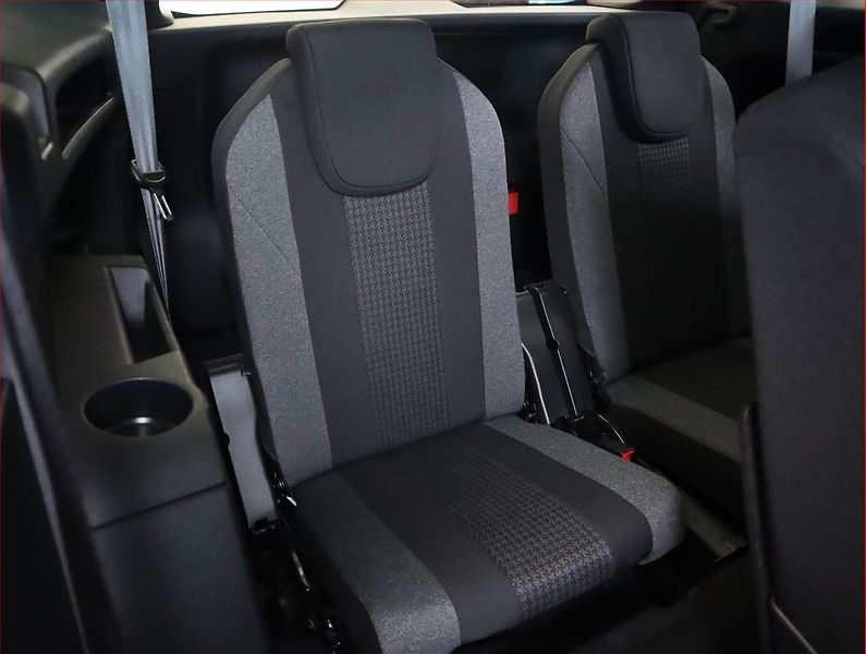 Peugeot 5008 (2021) PureTech 130, 7 míst - fotka 16 z 20