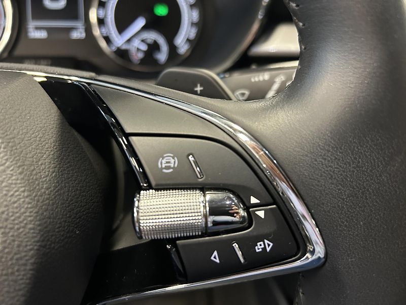 Škoda Fabia (2022) 1.0TSi DSG Style LED SmartLink - fotka 13 z 28