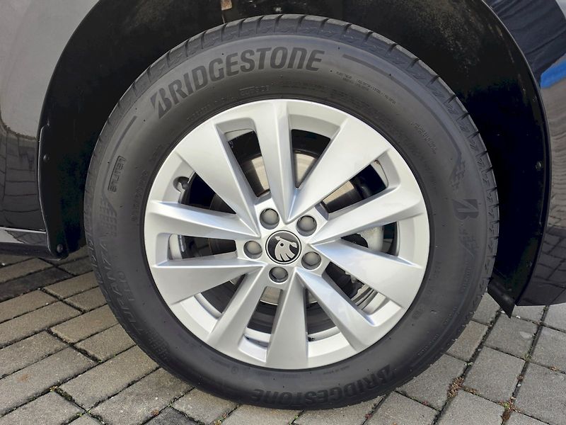 Škoda Kamiq (2025) 1,0TSI 85KW SELECTION - fotka 28 z 31