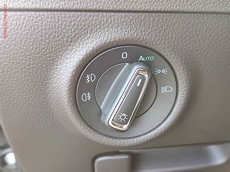 Škoda Superb (2016) 2.0TSi 4x4, ČR, DSG, bixen - fotka 31 z 37