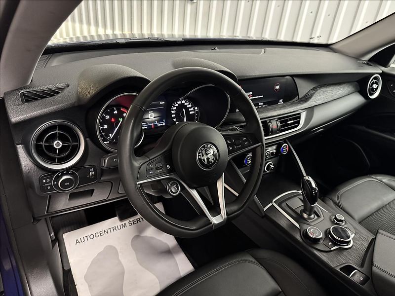Alfa Romeo Stelvio 2.2JTDM 154kW Q4 SUPER 2XKOLA - fotka 15 z 40