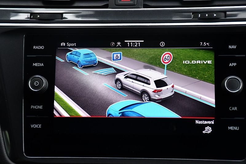 Volkswagen Tiguan Allspace 2.0TDi RLINE DSG 4MOTION 1M ČR - fotka 35 z 44