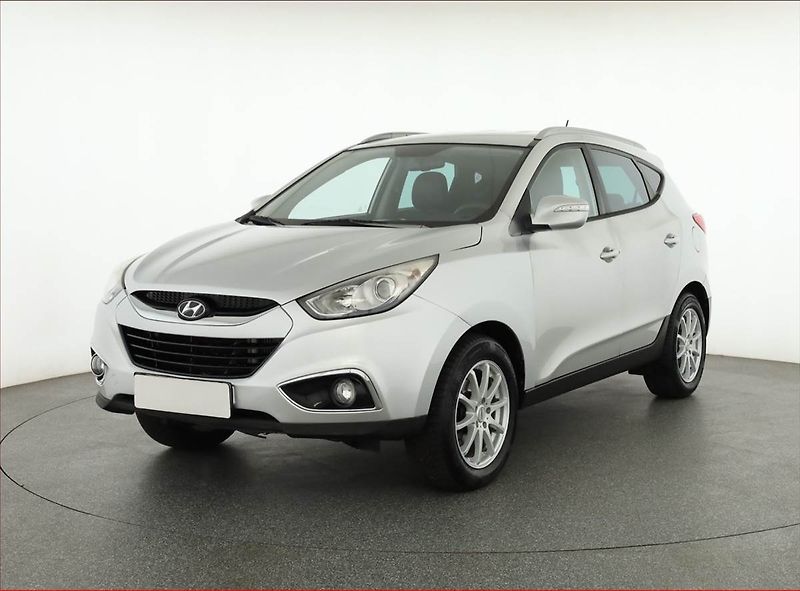 Hyundai ix35 (2012) 2.0 CRDi, Tempomat - fotka 2 z 14
