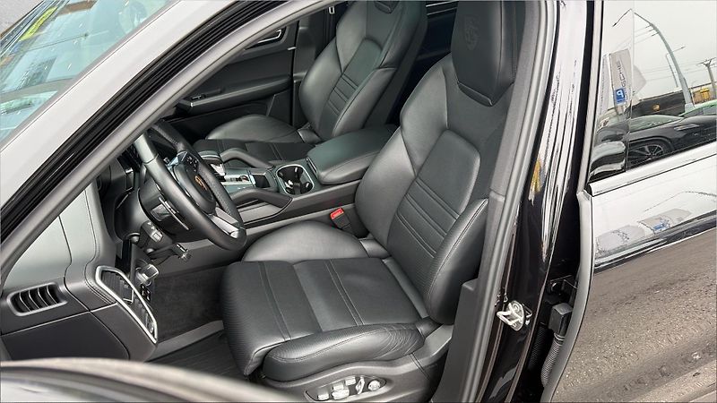Porsche Cayenne S - fotka 16 z 29
