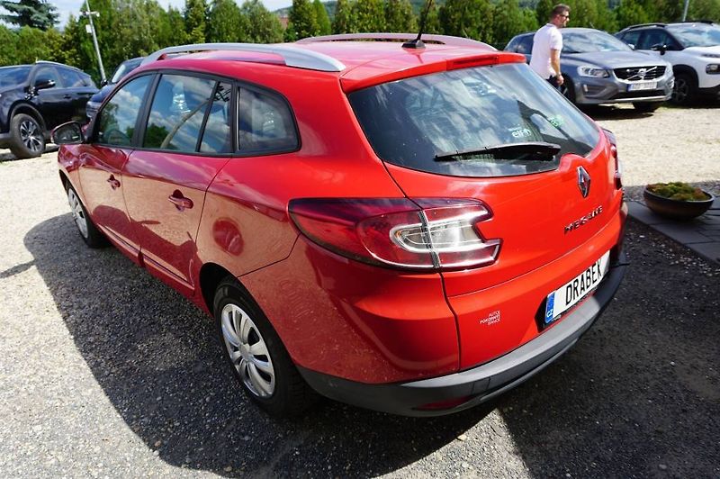 Renault Mégane (2013) 2, MAJITEL NOVÉ V ČR - fotka 4 z 31