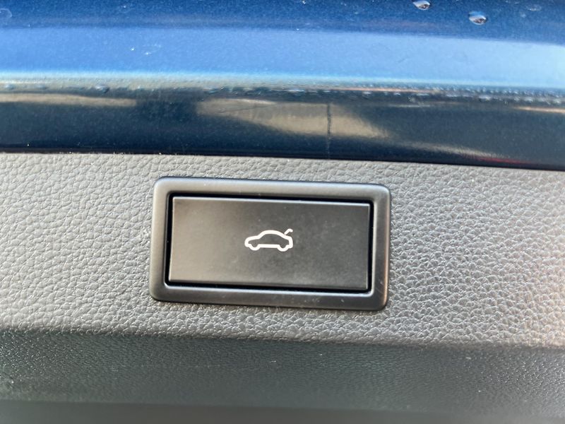 Škoda Karoq Style 1.5TSi NAVI KAMERA ALU - fotka 30 z 44