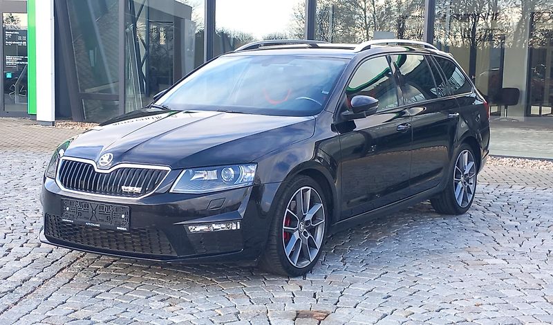 Škoda Octavia RS 2.0 TDI 135kW - fotka 8 z 30