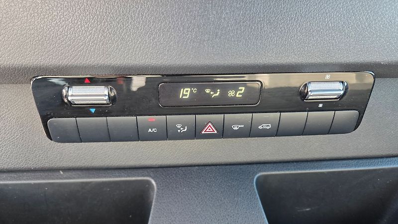 Mercedes-Benz Sprinter 317 CDI/L Automat - fotka 13 z 21