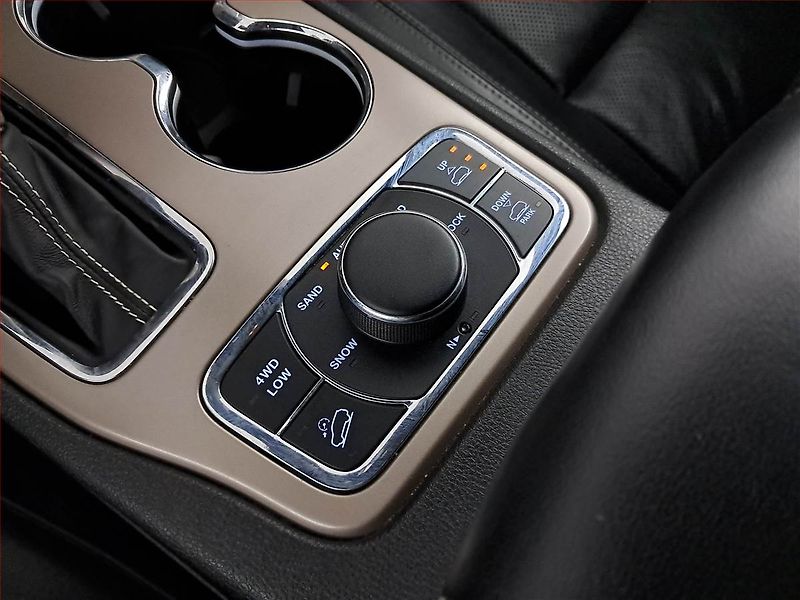 Jeep Grand Cherokee (2017) Overland 3.0 CRD, 4X4 - fotka 20 z 23