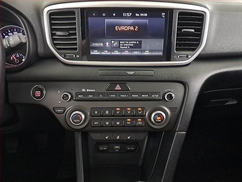 Kia Sportage (2021) 1.6 T-GDI - fotka 12 z 22