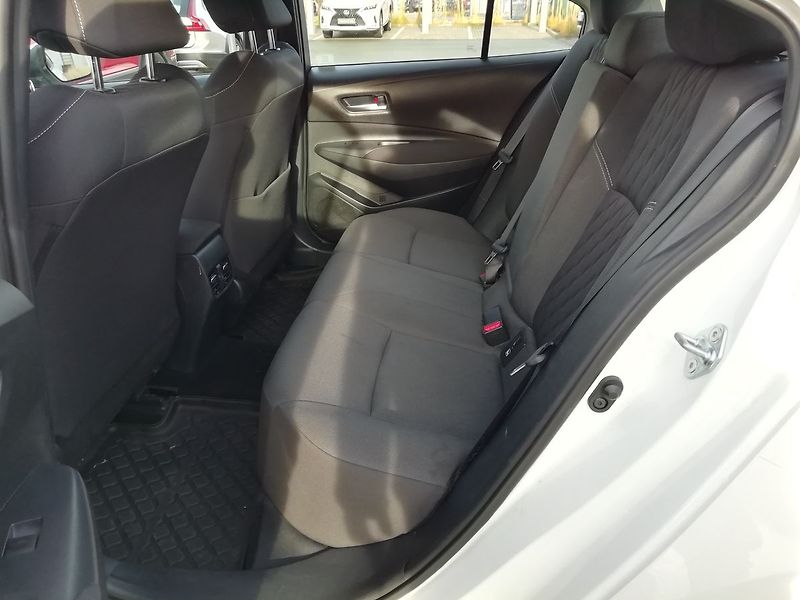 Toyota Corolla 1.5VVTi Comfort Tech - fotka 7 z 20