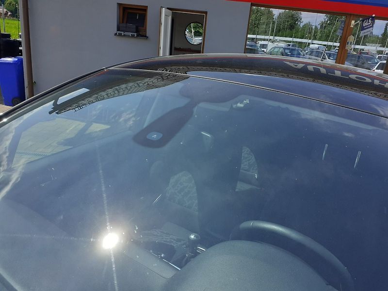 Peugeot 3008 (2010) 1.6 i 88 kW - fotka 22 z 26