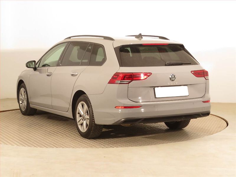 Volkswagen Golf (2023) 2.0 TDI, Navi, Tempomat - fotka 4 z 16