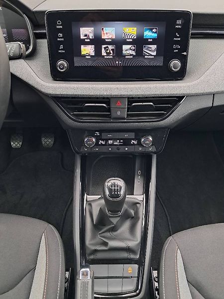 Škoda Kamiq (2024) Selection 1.0 TSI / 85 kW  M6 - fotka 13 z 26