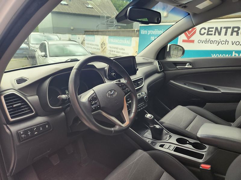 Hyundai Tucson 1.6-4x4-NAVI-KAMERA - fotka 11 z 20