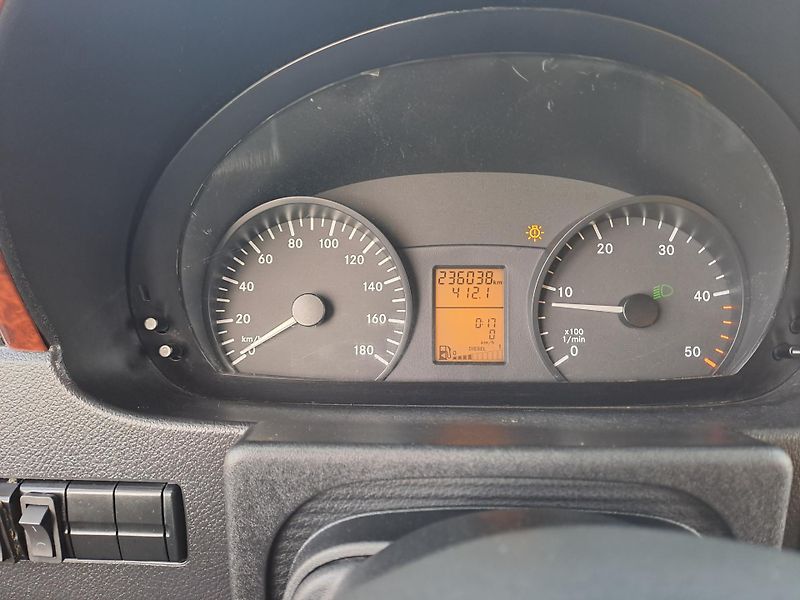 Mercedes-Benz (2013) Sprinter 316 2.2 CDi  20 míst - fotka 27 z 28