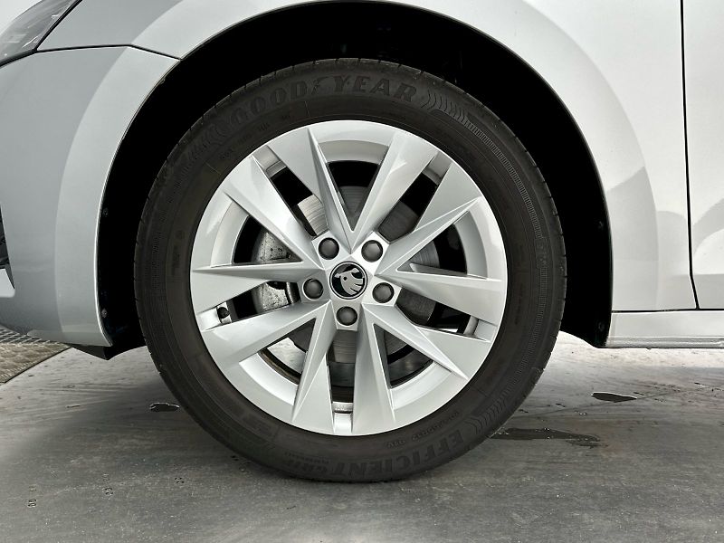 Škoda Octavia (2025) Combi 1.5TSI 110kW Top Selecti - fotka 30 z 30