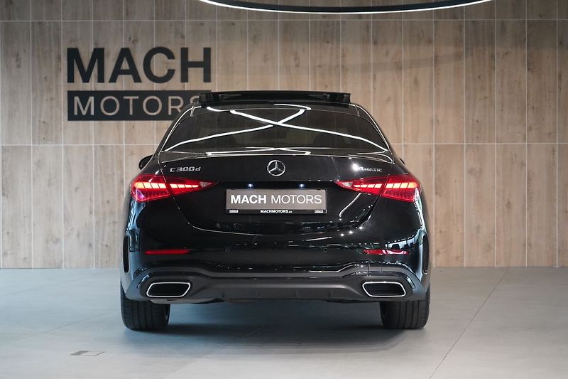 Mercedes-Benz Třídy C 300d 4MATIC AMG, Panorama, HUD - fotka 11 z 50