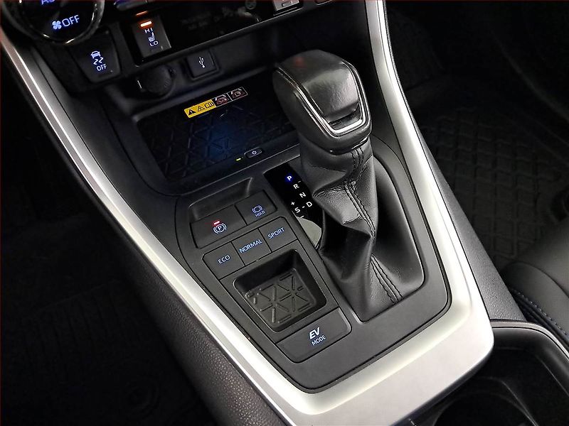 Toyota RAV4 (2022) 2.5 Hybrid - fotka 13 z 19