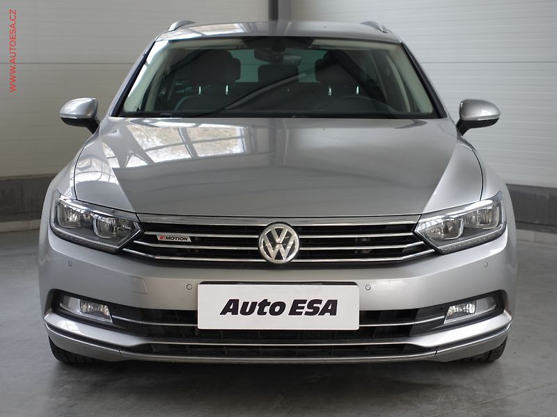 Volkswagen Passat (2015) 2.0TDI 4x4, ČR, DSG, navi - fotka 2 z 23