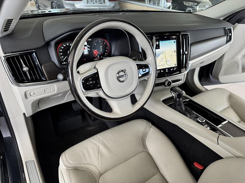 Volvo V90 CC*D5 173kW*AWD*KeyLess*Tažné - fotka 9 z 34