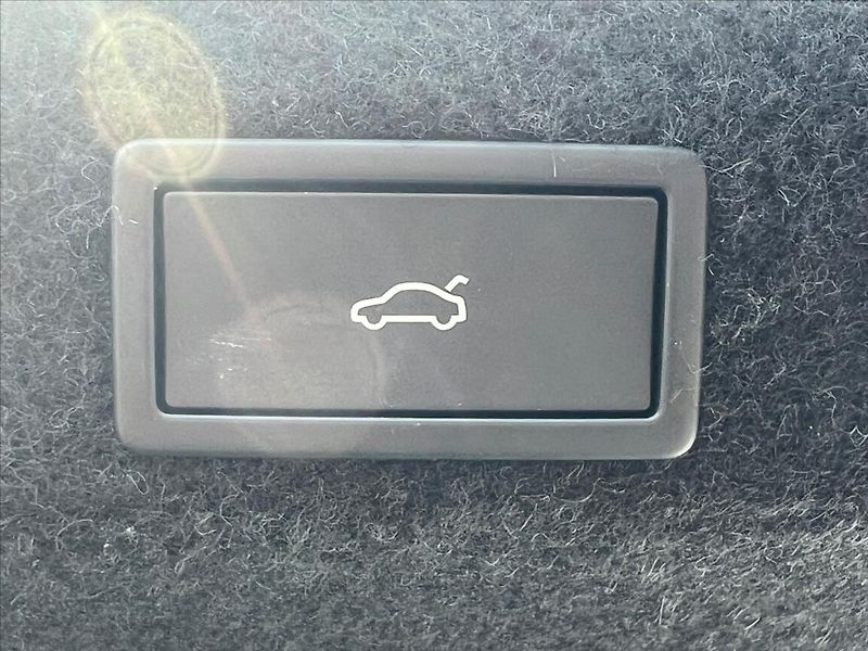 Škoda Octavia 2,0 TDi 110kW 7DSG TOP SELECTI - fotka 12 z 30