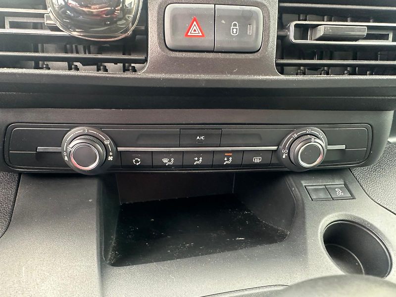 Citroën Berlingo (2019) 1.2i, 81KW, TEMPOMAT - fotka 15 z 24