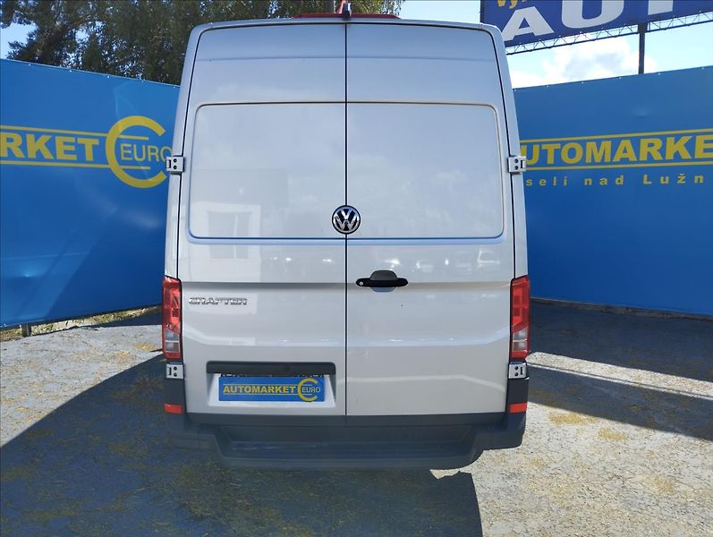 Volkswagen Crafter 2,0 130KW - fotka 5 z 17
