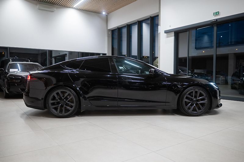 Tesla Model S (2023) Free Unlimited Supercharging - fotka 12 z 59